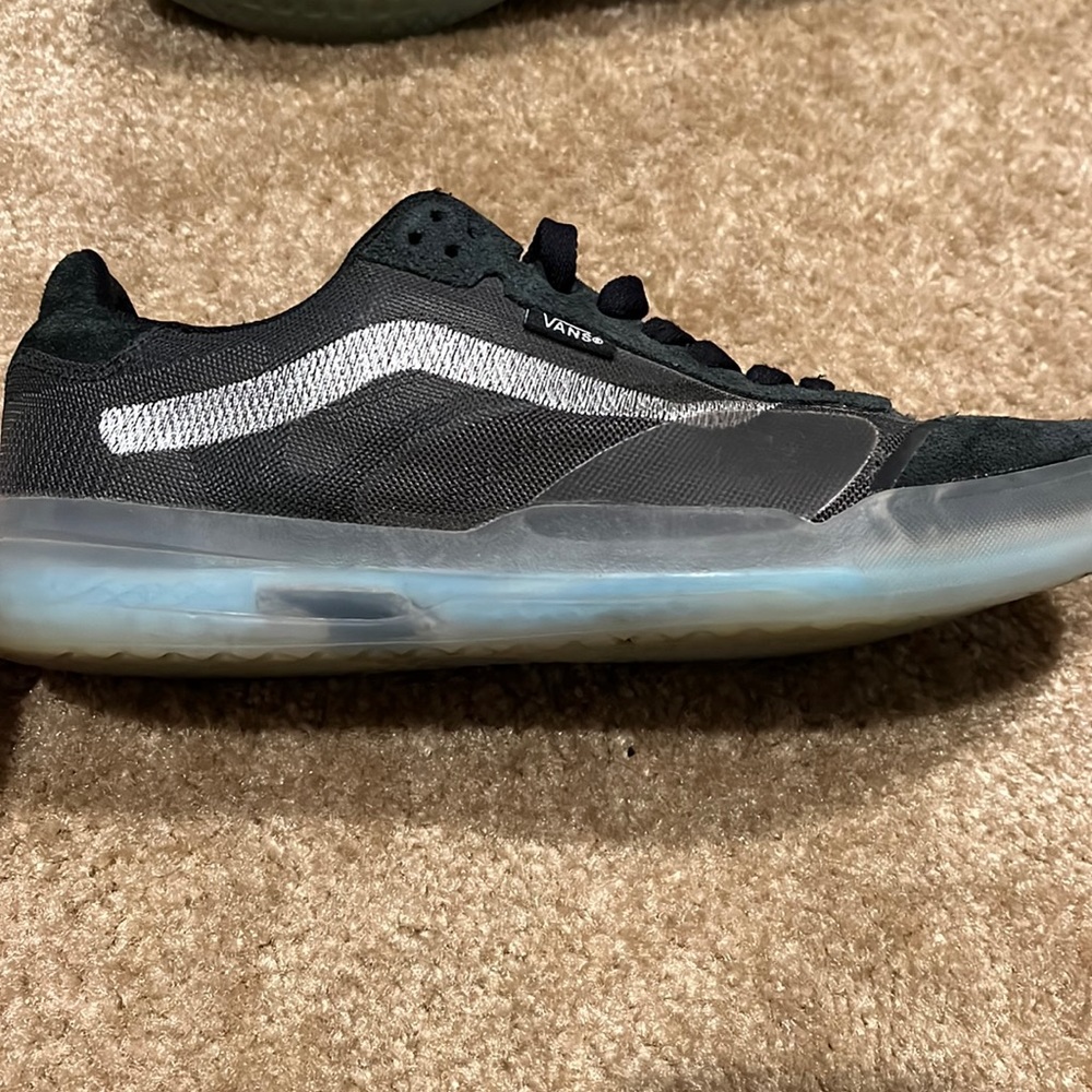 Vans size 9 Vans EVDNT UltimateWaffle Shoes